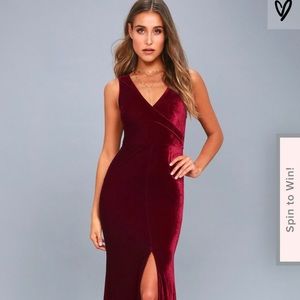 Lulu’s burgundy velvet maxi dress small size 4